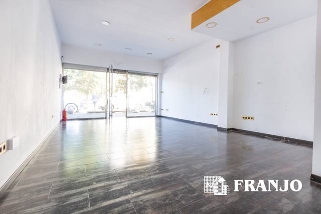 Local comercial en Venta en Parc d’Europa