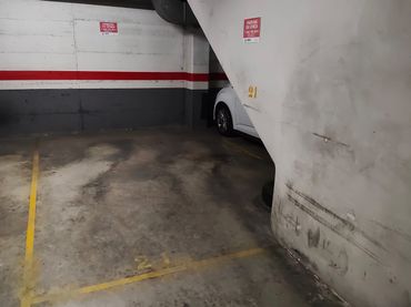 Einzelparkplatz zum Verkauf in Carrer de Balmes 11