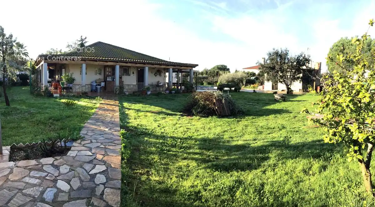 Jardí de Casa o xalet en venda en Sevilla amb Aire condicionat, Traster i Piscina