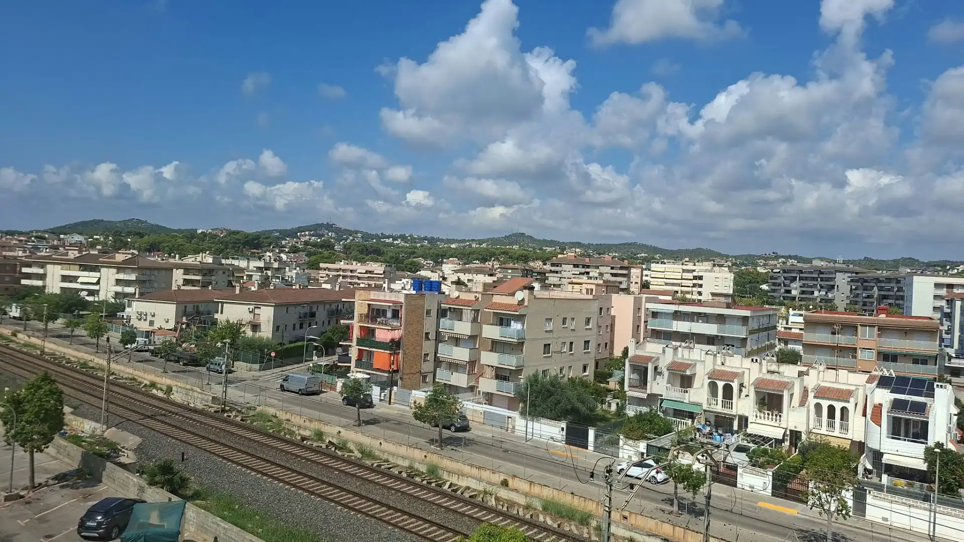 Vista exterior de Àtic en venda en Cunit amb Aire condicionat, Calefacció i Terrassa