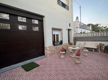 Xalet amb balcó en venda a Miami Platja
