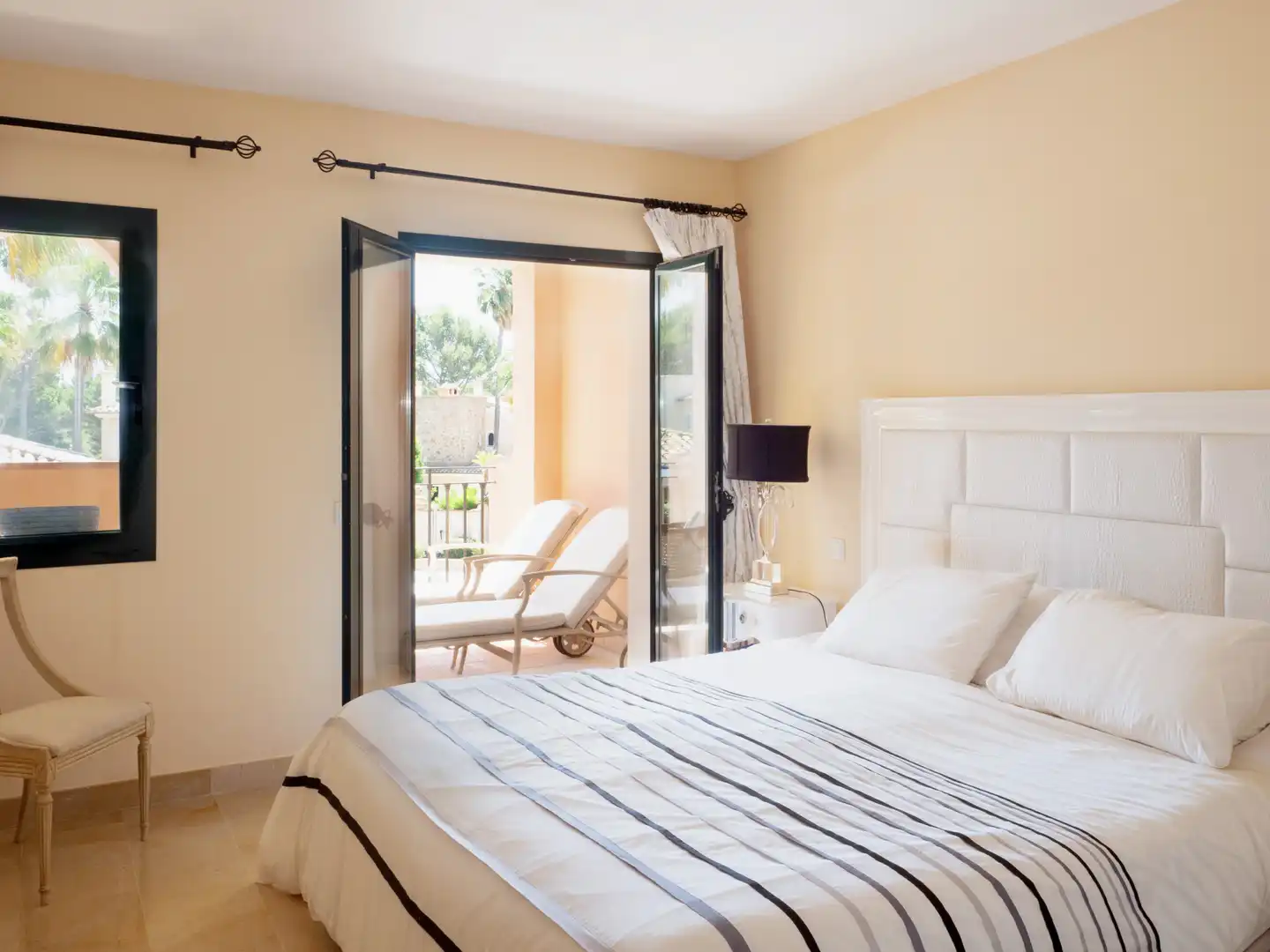 Habitación de Apartamento en venta en Calvià con Aire acondicionado, Terraza y Trastero