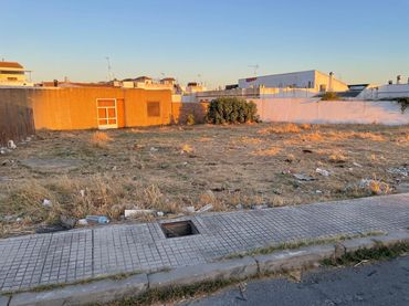 Residential land for sale in Bollullos Par del Condado