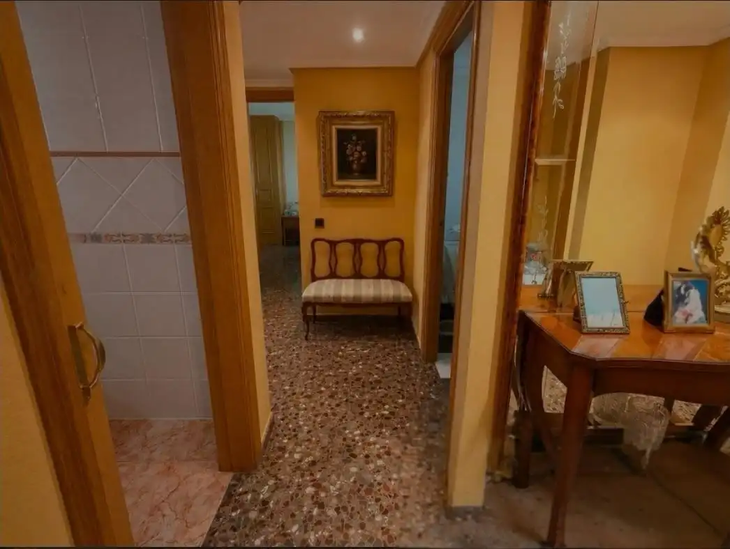 Flat for sale in Xirivella  with Air Conditioner, Furnished and Balcony