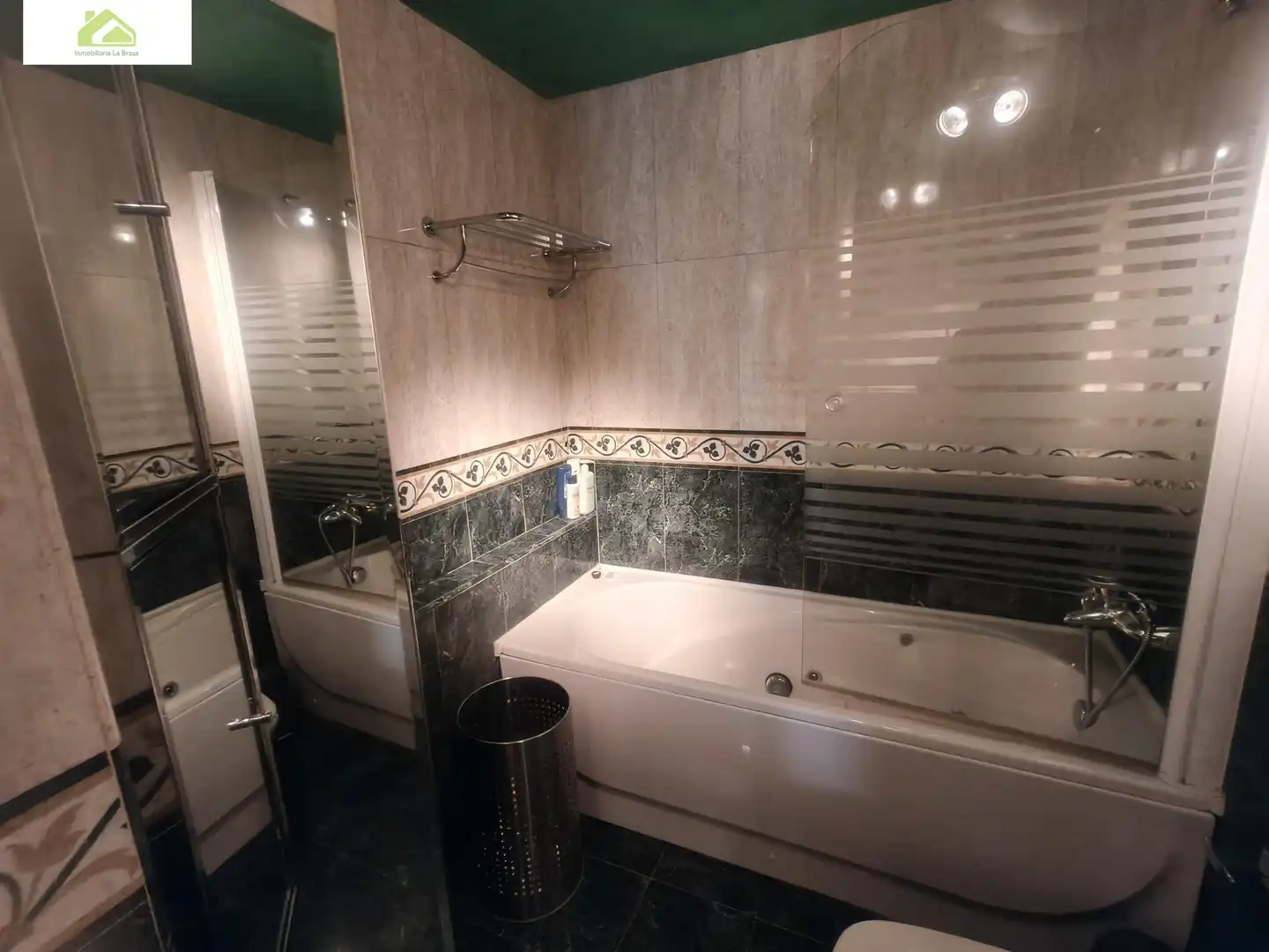 Baño de Apartamento de alquiler en Zamora Capital  con Aire acondicionado, Calefacción y Parquet
