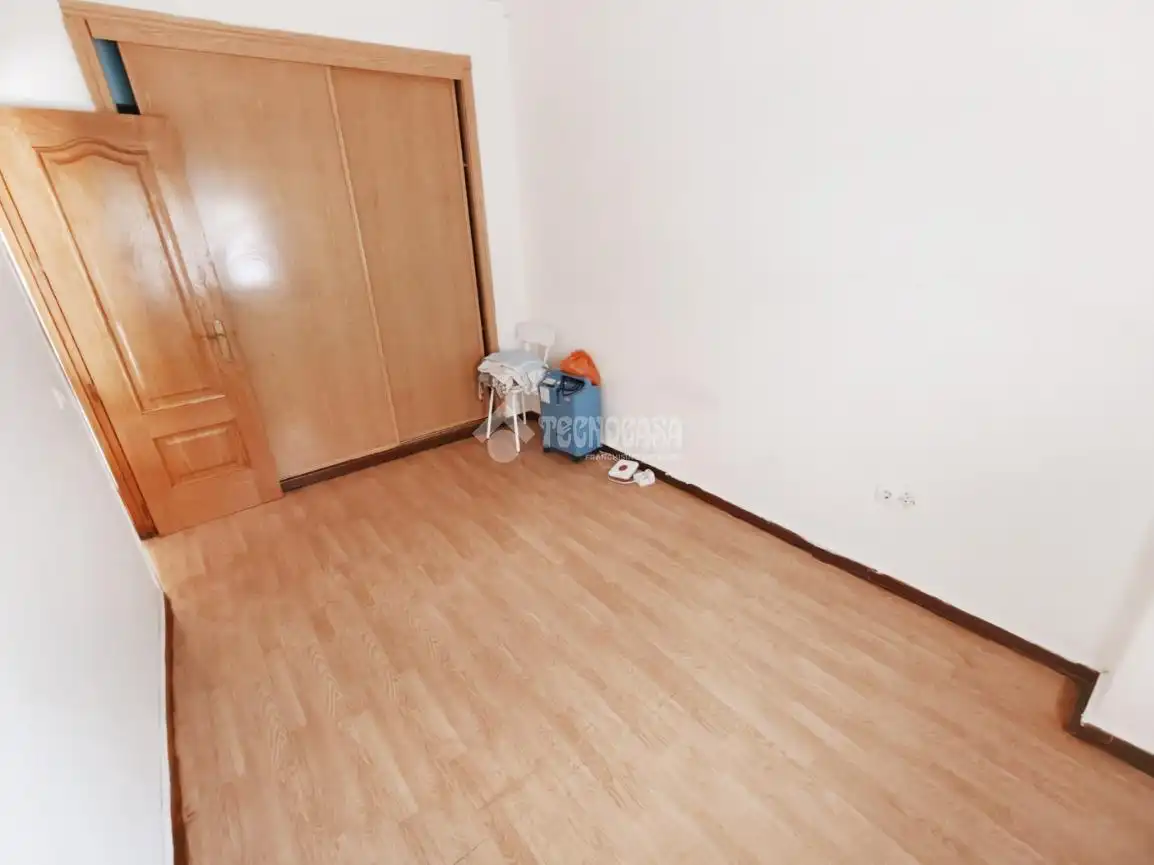 Dormitori de Pis en venda en Madrid amb Terrassa i Balcó