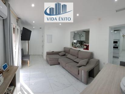 Living room of Flat for sale in  Jaén Capital  with Air Conditioner and Balcony