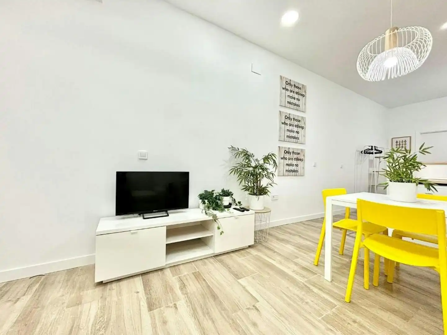 Sala d'estar de Pis de lloguer en Madrid amb Aire condicionat, Calefacció i Moblat