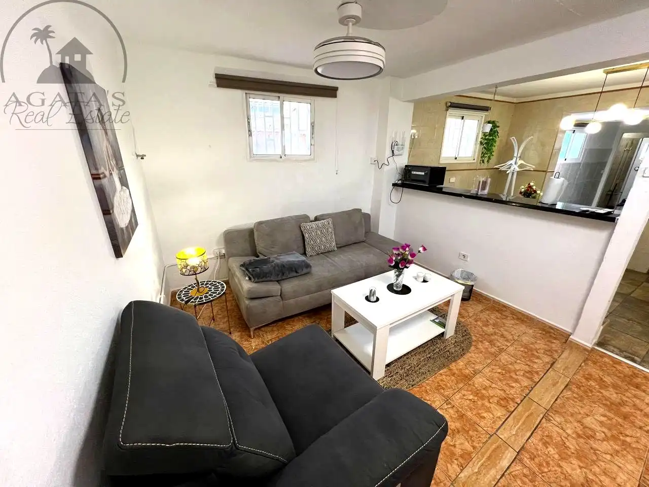 Sala d'estar de Casa o xalet en venda en Los Realejos amb Terrassa
