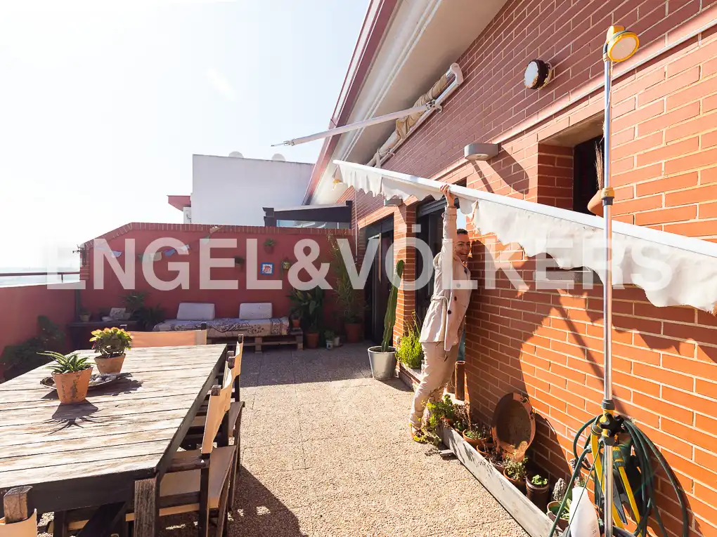 Terrasse von Dachboden zur Miete in Valencia mit Heizung, Terrasse und Möbliert