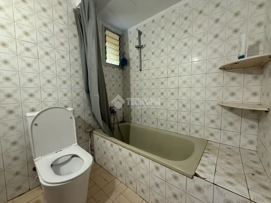 Bathroom of Flat for sale in Valencia  with Terrace and Balcony