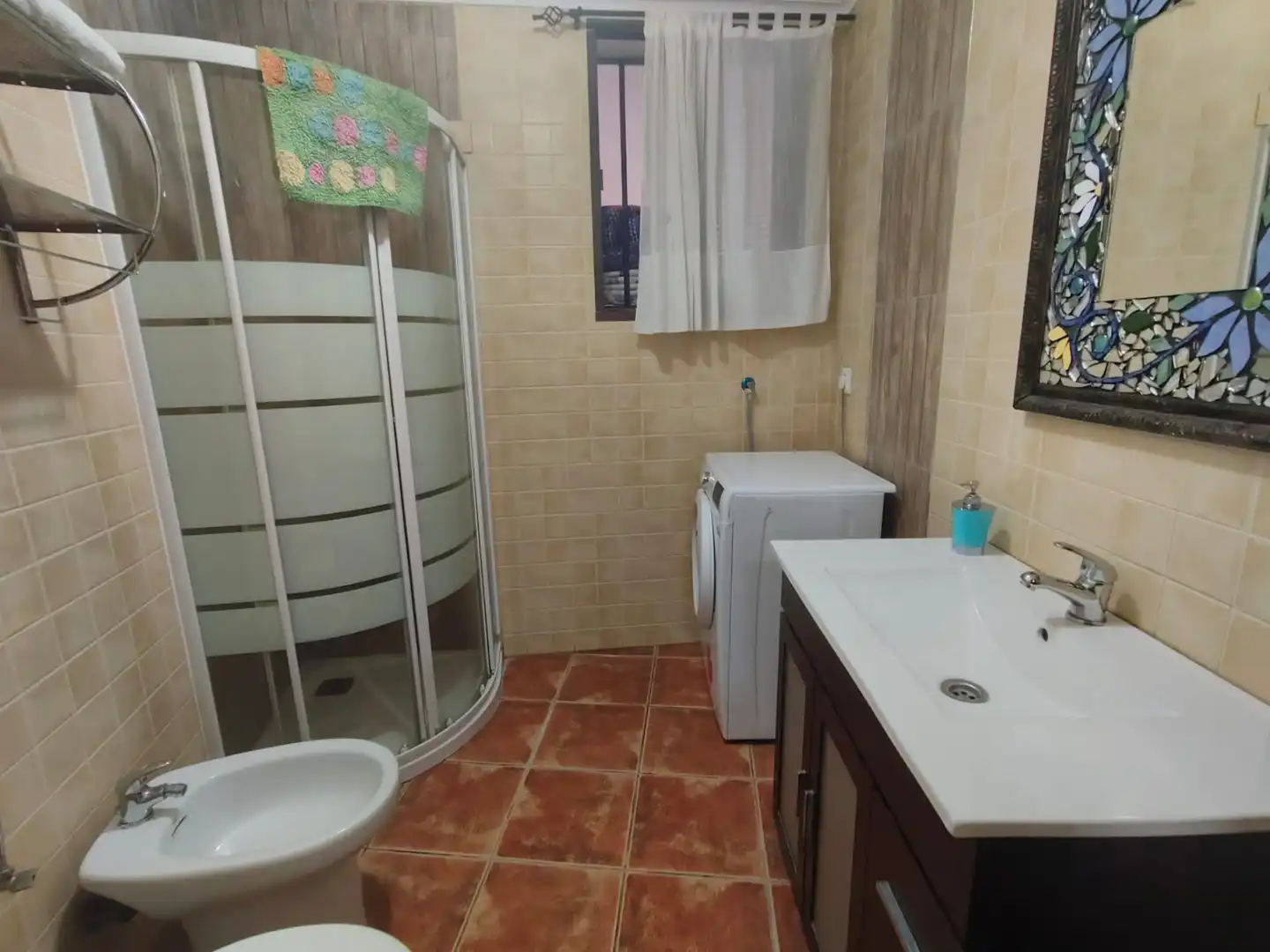 Bany de Finca rústica en venda en Guadix amb Moblat, Forn i Piscina comunitària