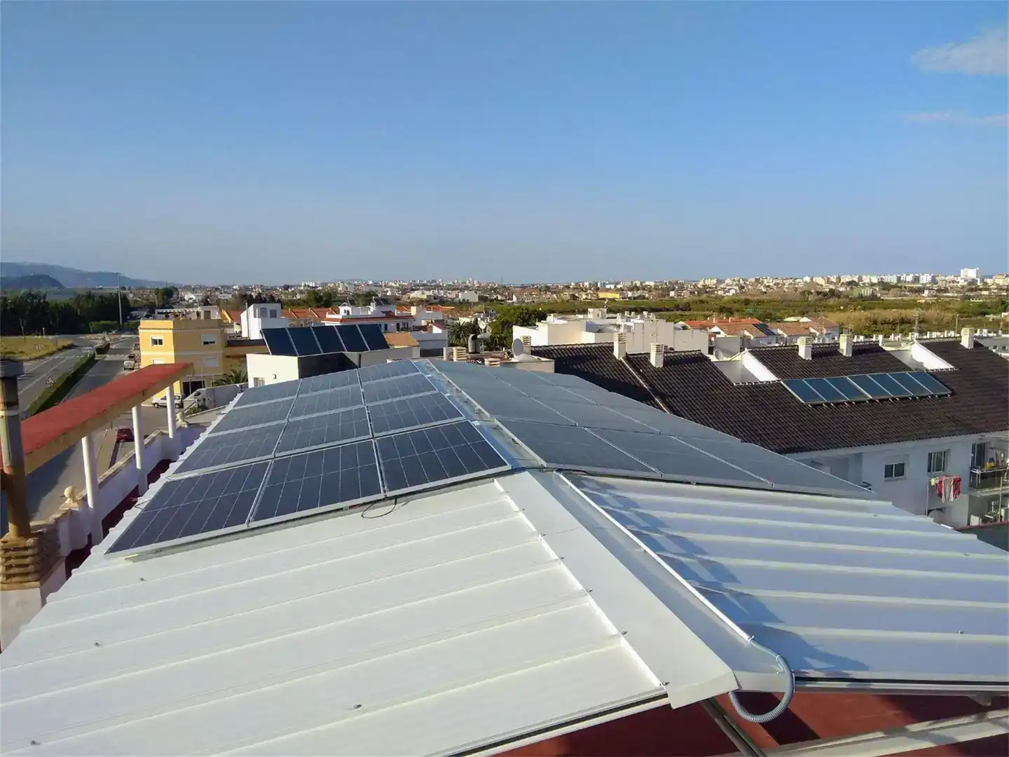Vista exterior de Àtic en venda en Guardamar de la Safor amb Aire condicionat i Balcó