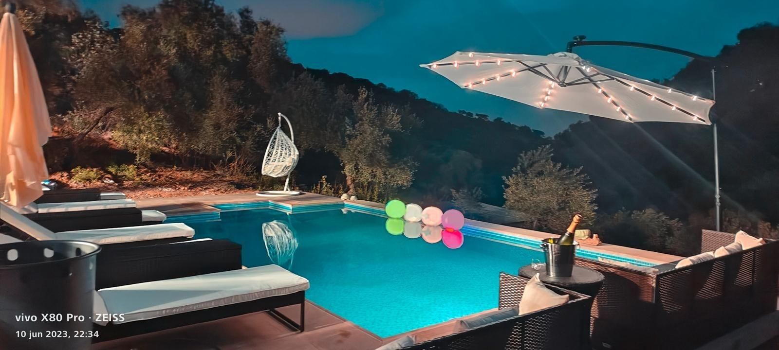 Piscina de Finca rústica en venta en Hornachuelos con Aire acondicionado, Calefacción y Jardín privado