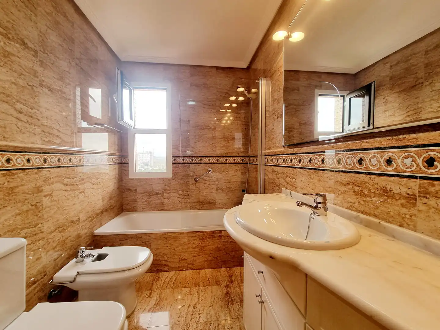 Appartamento con piscina in vendita a Playa de Poniente, imagen 28