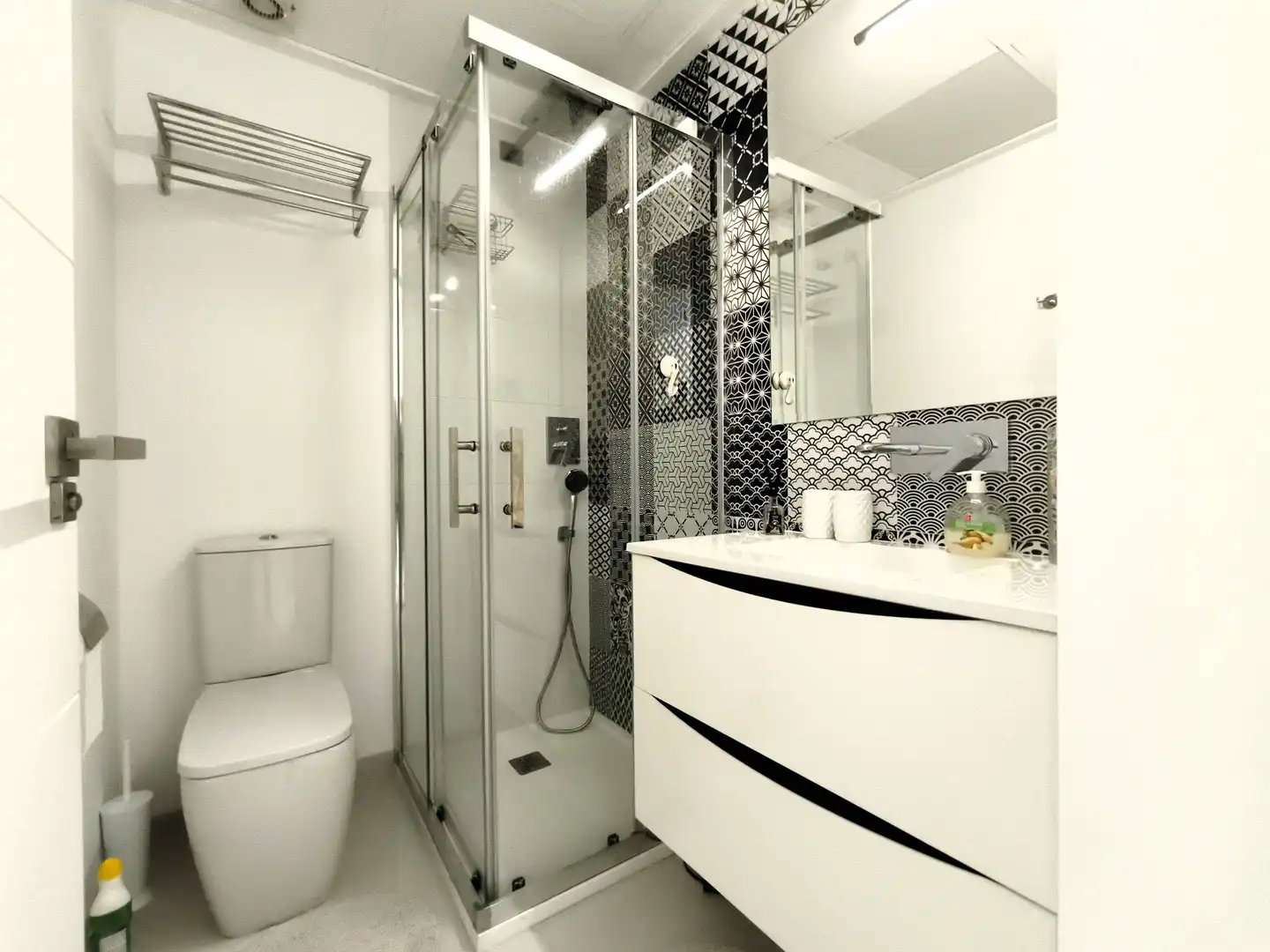 Badezimmer von Wohnungen zum Verkauf in Pilar de la Horadada mit Klimaanlage, Heizung und Terrasse
