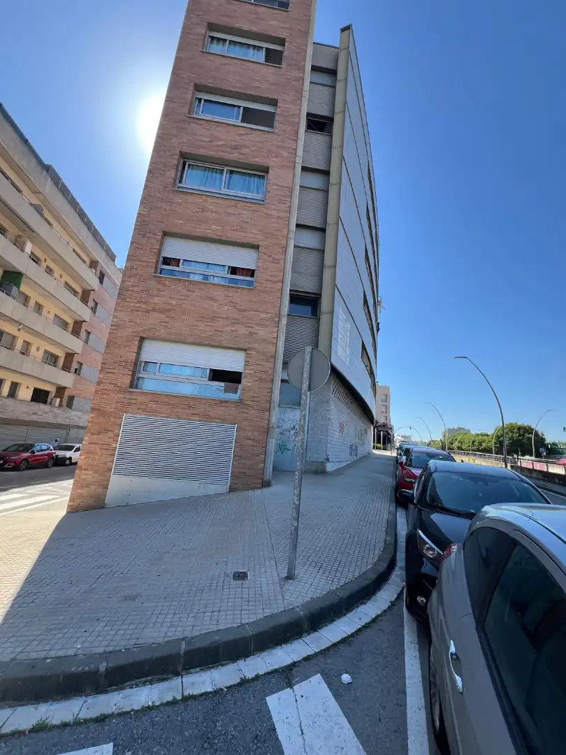 Piso con ascensor en venta en Carrer ďAtenes 24, imagen 3