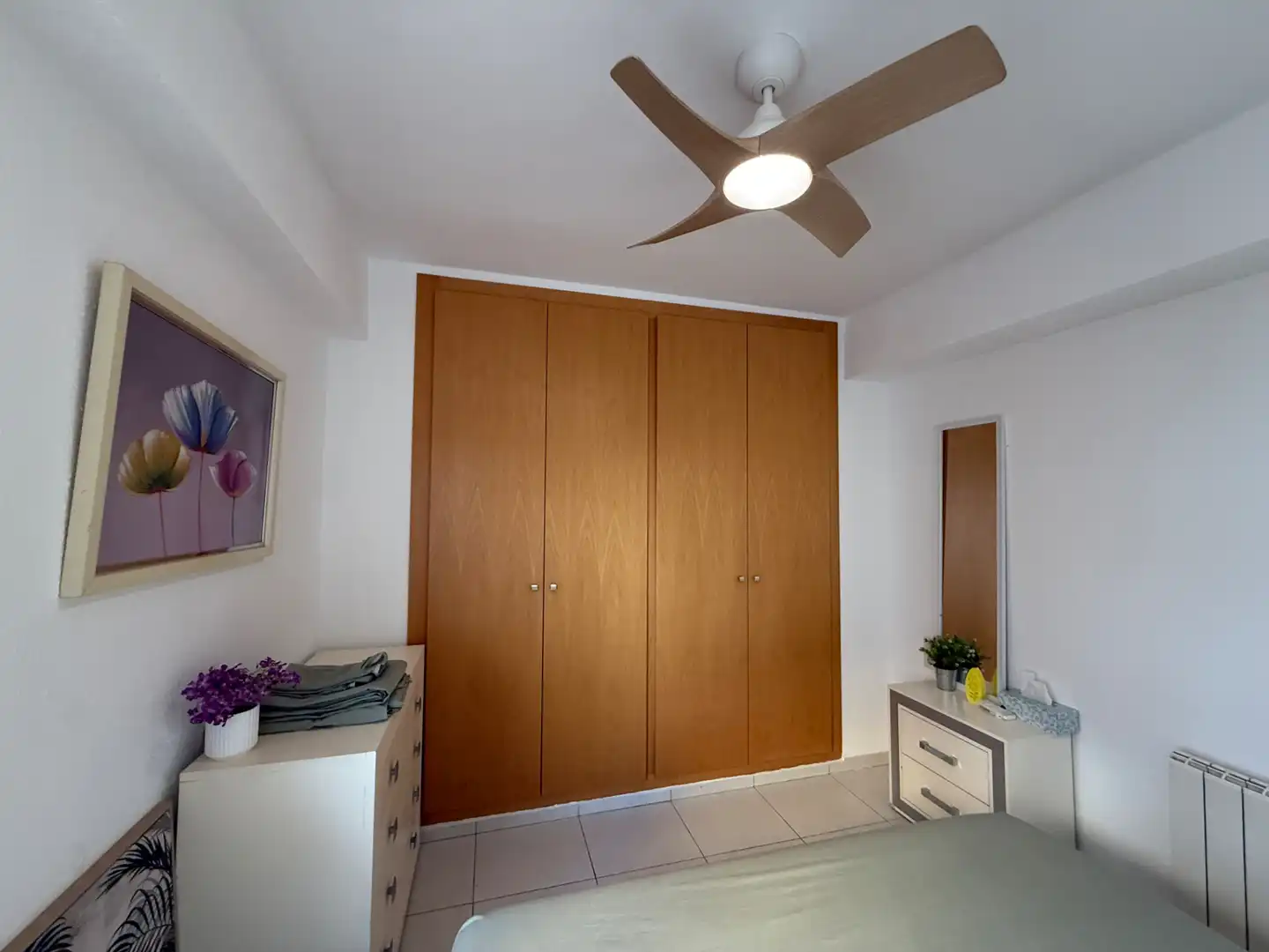 Dormitori de Apartament de lloguer en Dénia amb Calefacció, Terrassa i Traster