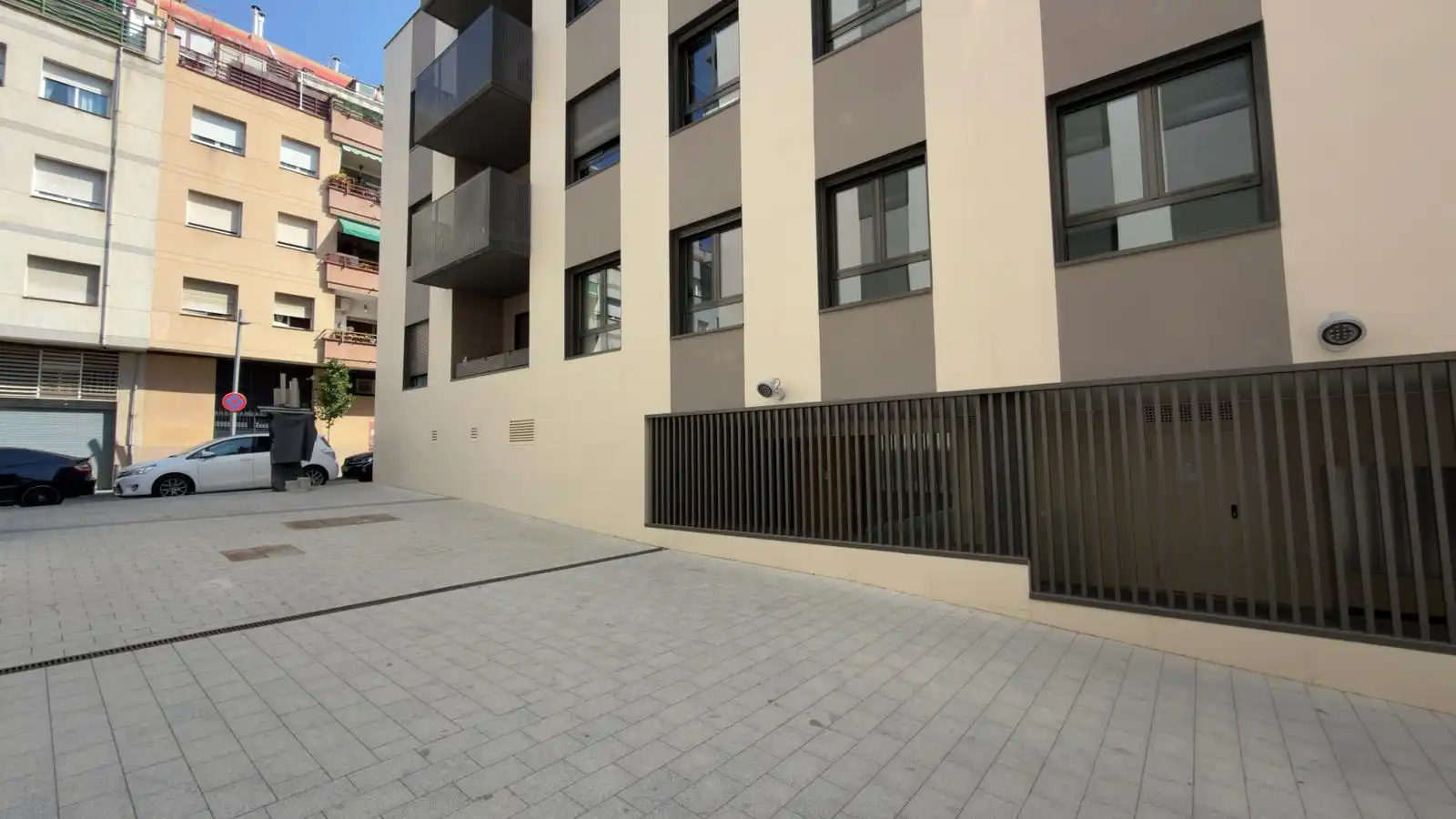 Vista exterior de Trastero en venta en Esplugues de Llobregat
