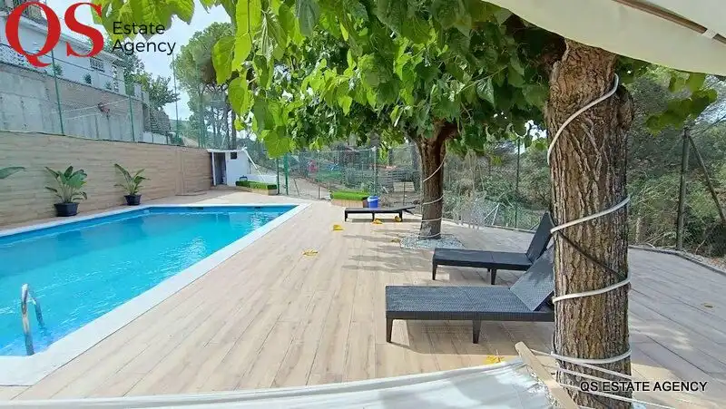 Piscina de Finca rústica en venta en Tordera con Aire acondicionado, Calefacción y Jardín privado
