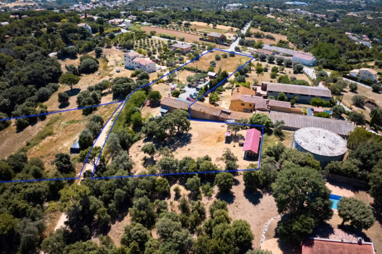 Country homes for sale in Santa Eulàlia de Ronçana  with Air Conditioner and Swimming Pool