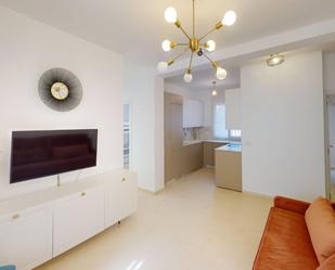 Living room of Flat for sale in  Sevilla Capital  with Air Conditioner, Heating and Furnished