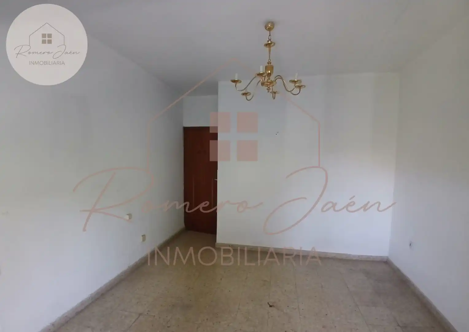 Sala d'estar de Pis en venda en Jaén amb Terrassa i Traster