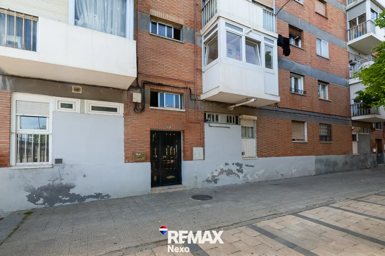 Exterior view of Flat for sale in Palencia  with Air Conditioner, Terrace and Storage room