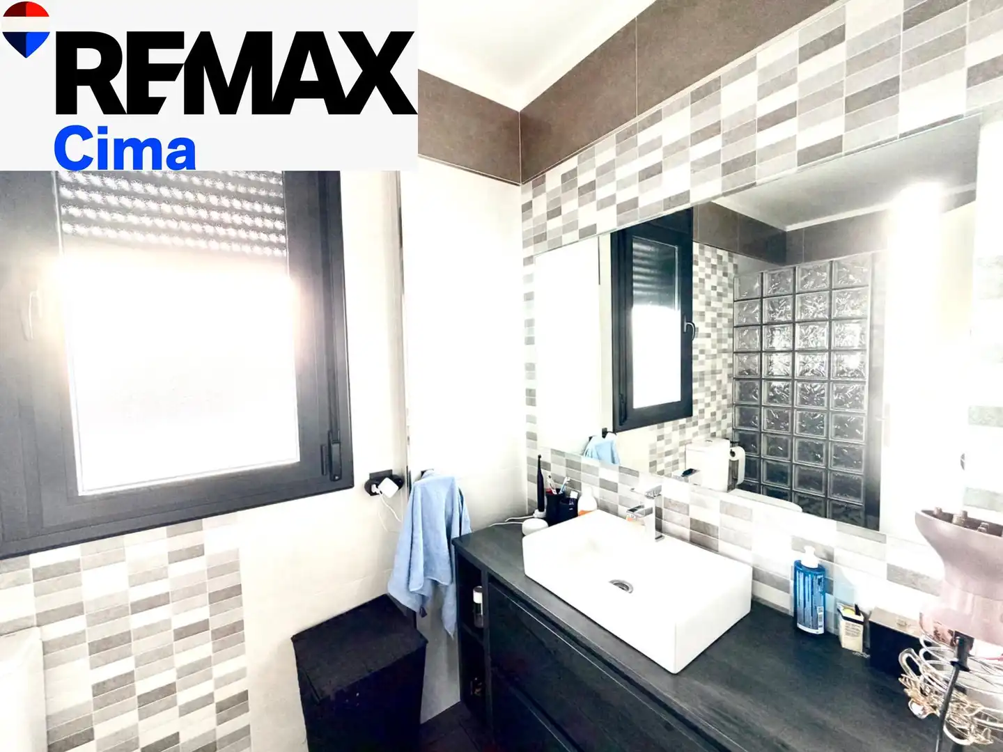 Baño de Casa o chalet en venta en Cúllar con Calefacción, Terraza y Trastero