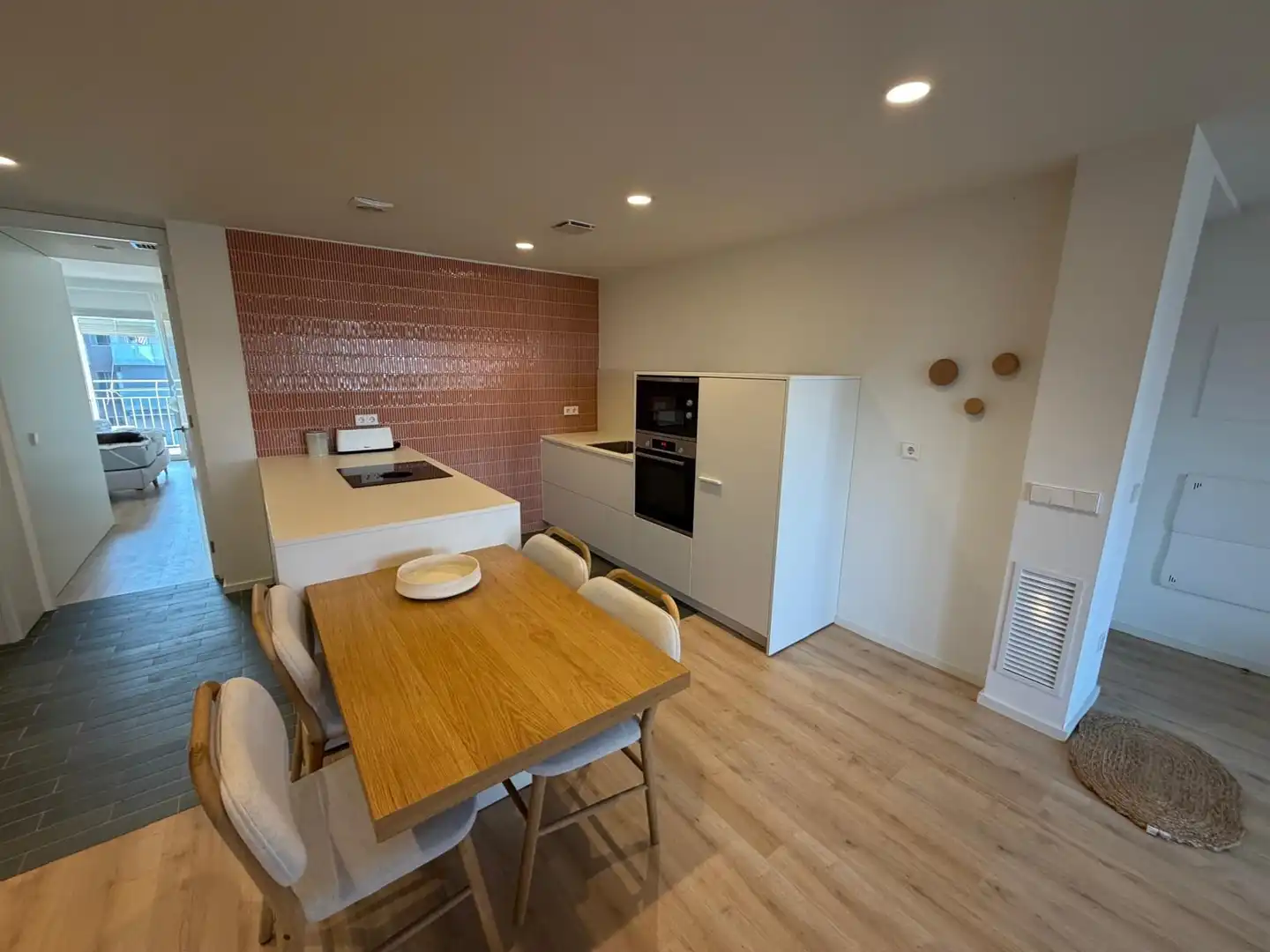 Cocina de Piso de alquiler en Girona con Aire acondicionado, Calefacción y Amueblado