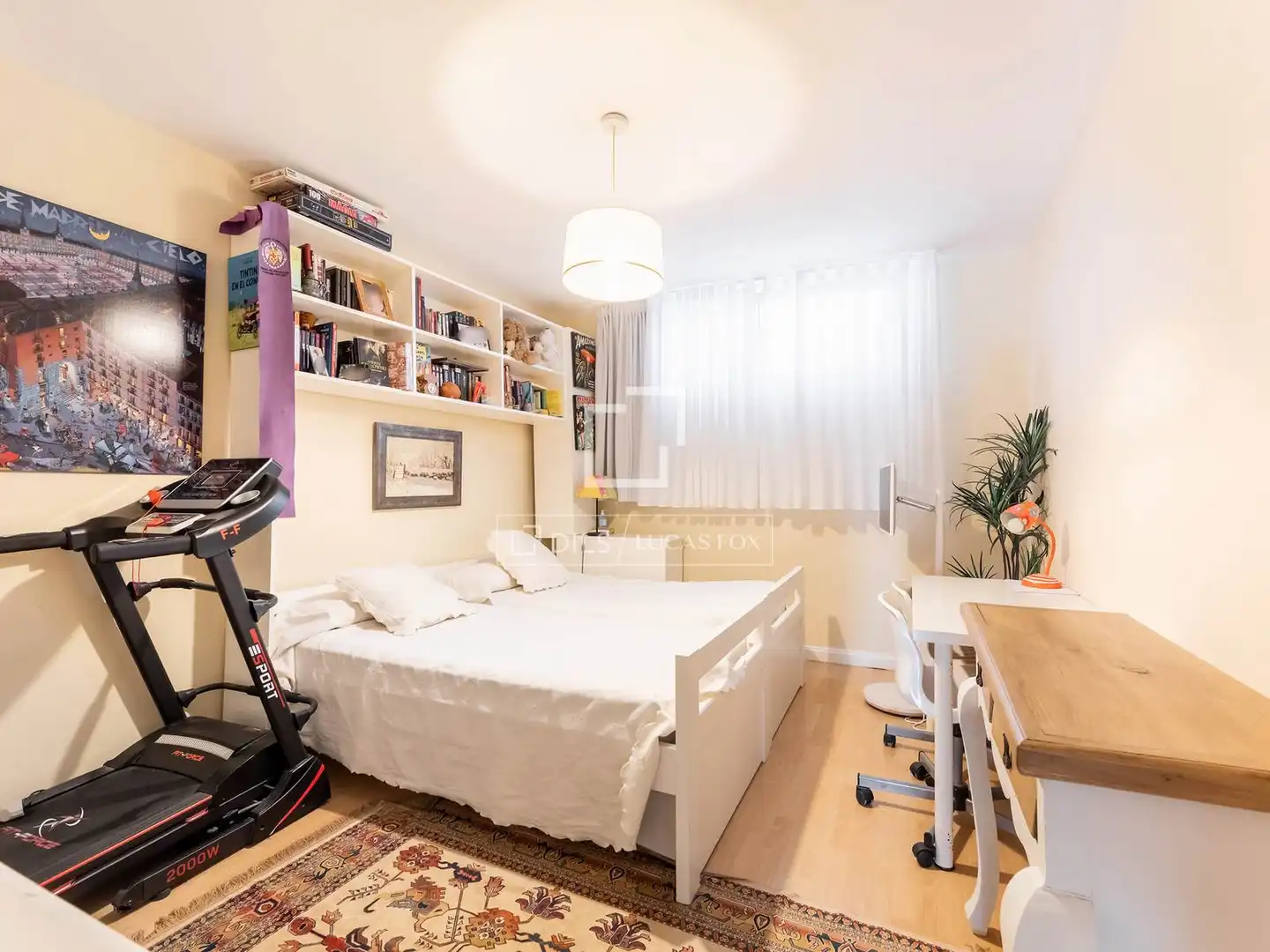 Dormitori de Casa o xalet en venda en Majadahonda amb Aire condicionat, Jardí privat i Terrassa