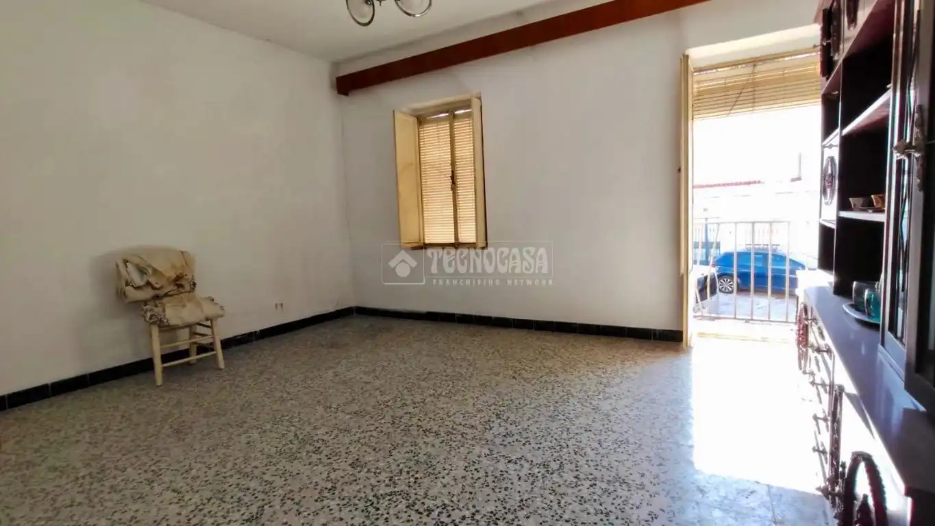 Sala d'estar de Casa o xalet en venda en Úbeda amb Calefacció i Terrassa