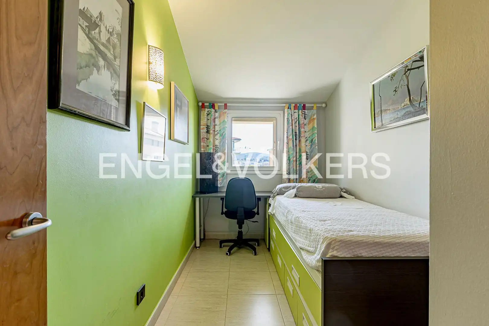 Habitación de Ático en venta en Sitges con Aire acondicionado, Calefacción y Jardín privado