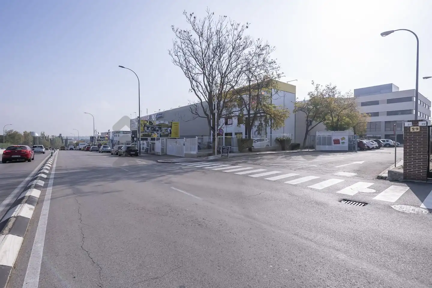 Oficina en venta en De Valdelaparra, Zona Industrial