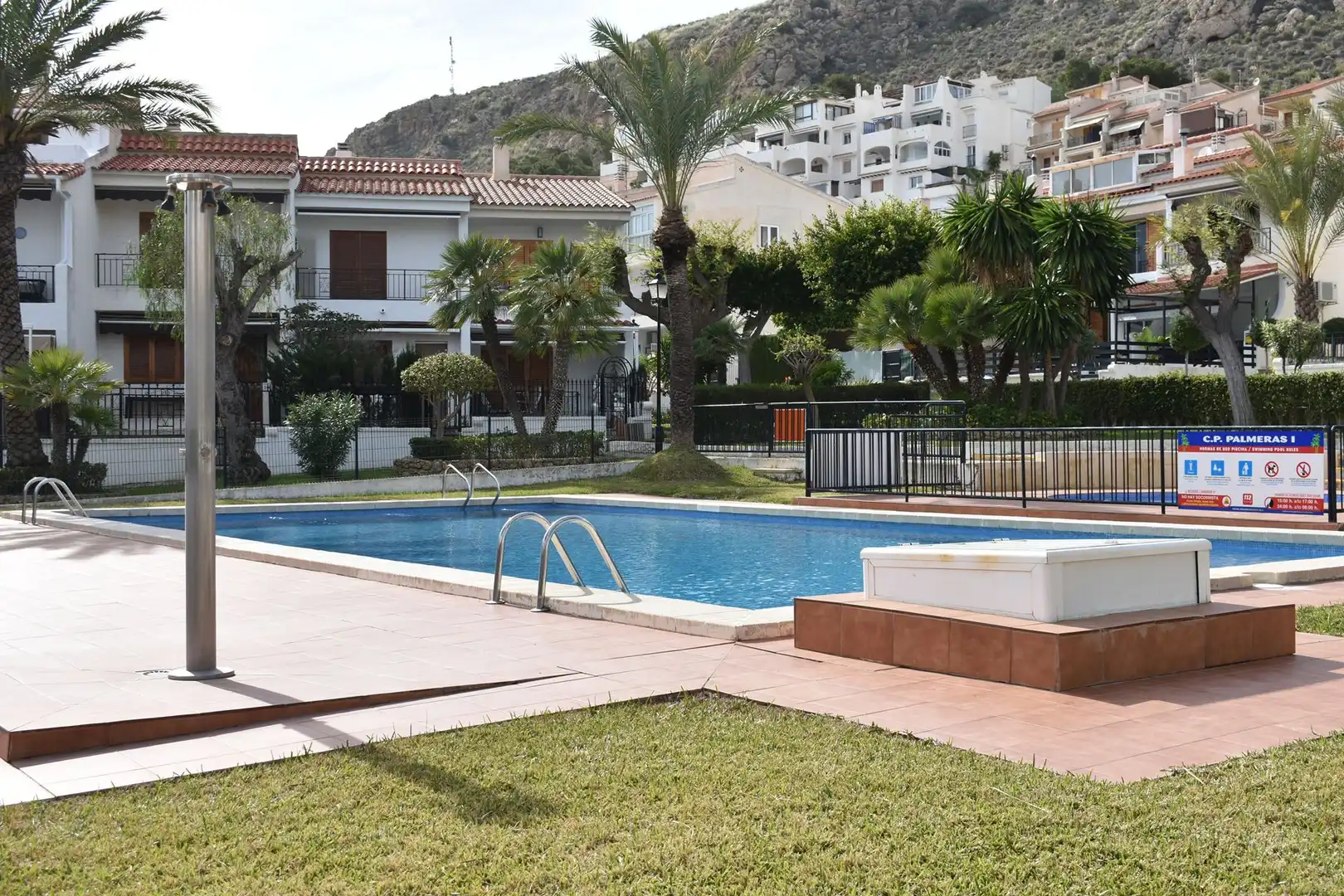 Piscina de Casa adosada en venda en Santa Pola amb Aire condicionat, Terrassa i Moblat