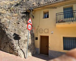 Vista exterior de Casa o xalet en venda en Cuenca Capital amb Terrassa