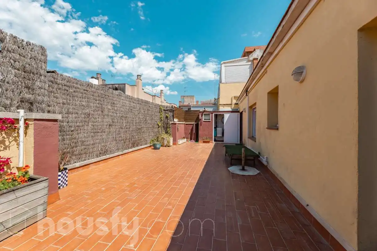 Vista exterior de Àtic en venda en Vilafranca del Penedès amb Aire condicionat, Calefacció i Terrassa