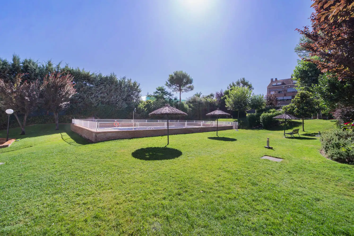 Garten von Wohnung zum Verkauf in Sevilla la Nueva mit Klimaanlage, Heizung und Gemeinschaftspool