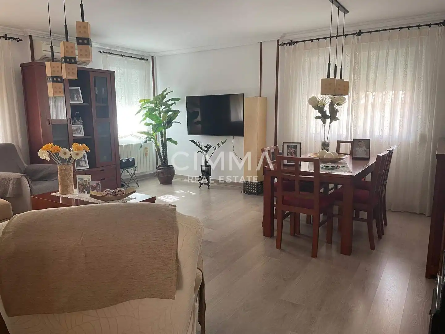 Sala d'estar de Casa o xalet en venda en La Nucia amb Aire condicionat, Jardí privat i Terrassa