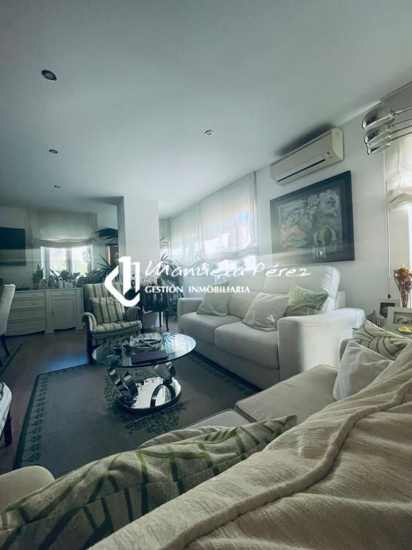 Sala d'estar de Apartament en venda en Cáceres Capital amb Aire condicionat, Calefacció i Terrassa