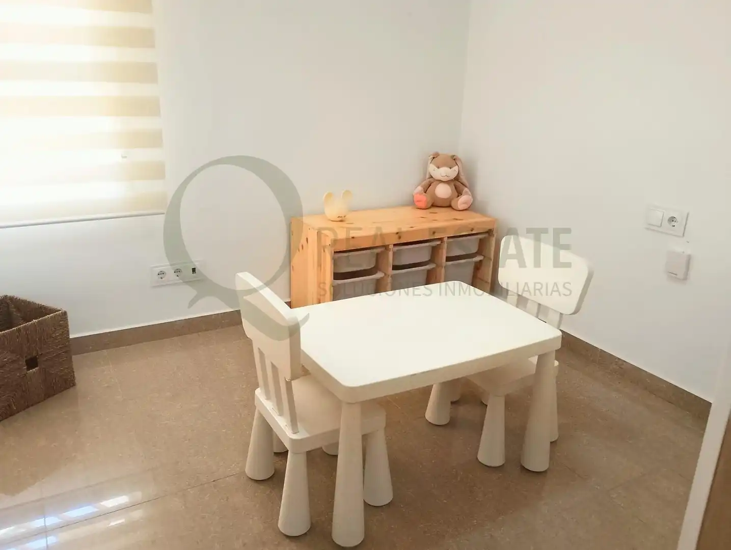 Schlafzimmer von Erdgeschoss zur Miete in El Campello mit Klimaanlage, Privatgarten und Möbliert
