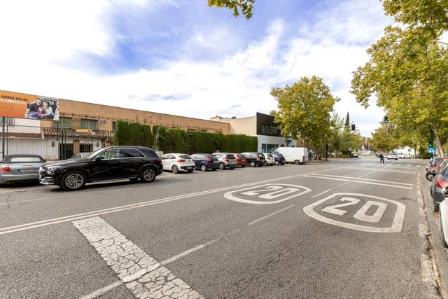 Oficina en Alquiler en Barrio de Zaidín