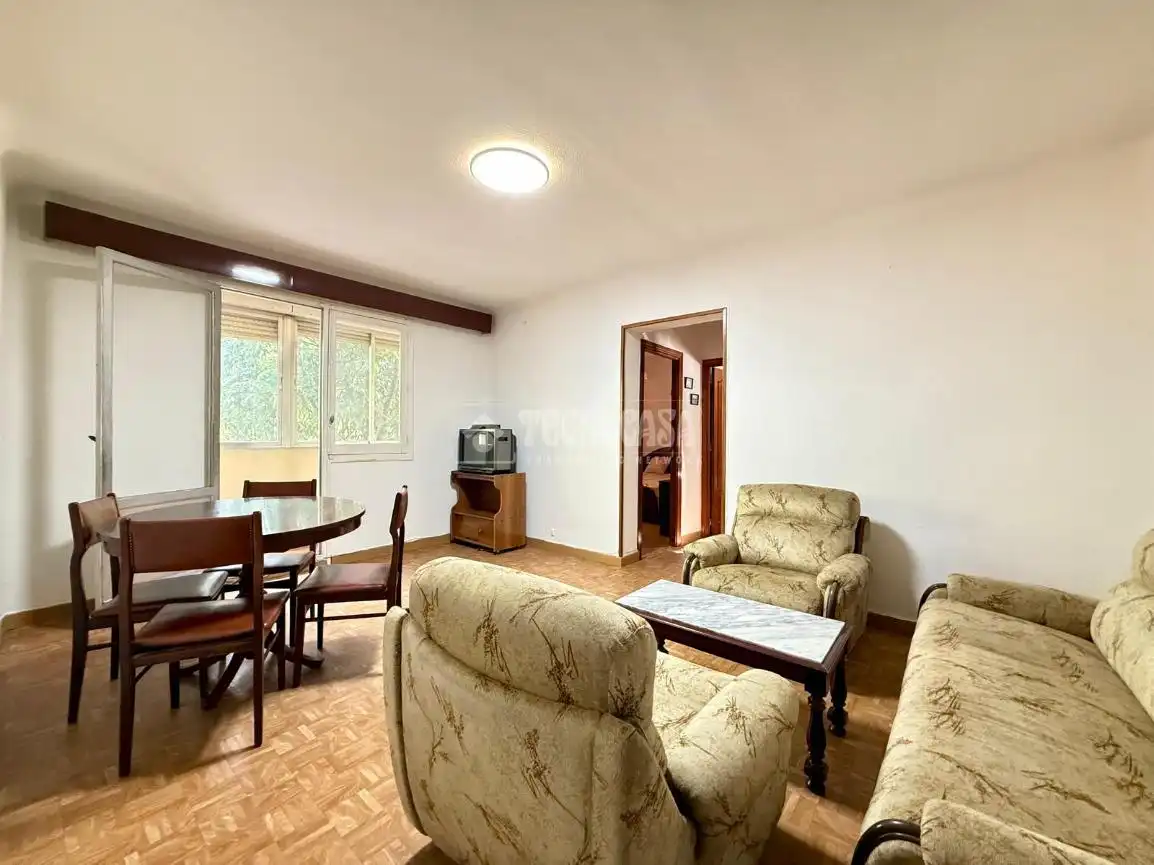 Wohnzimmer von Wohnung zum Verkauf in Madrid mit Balkon