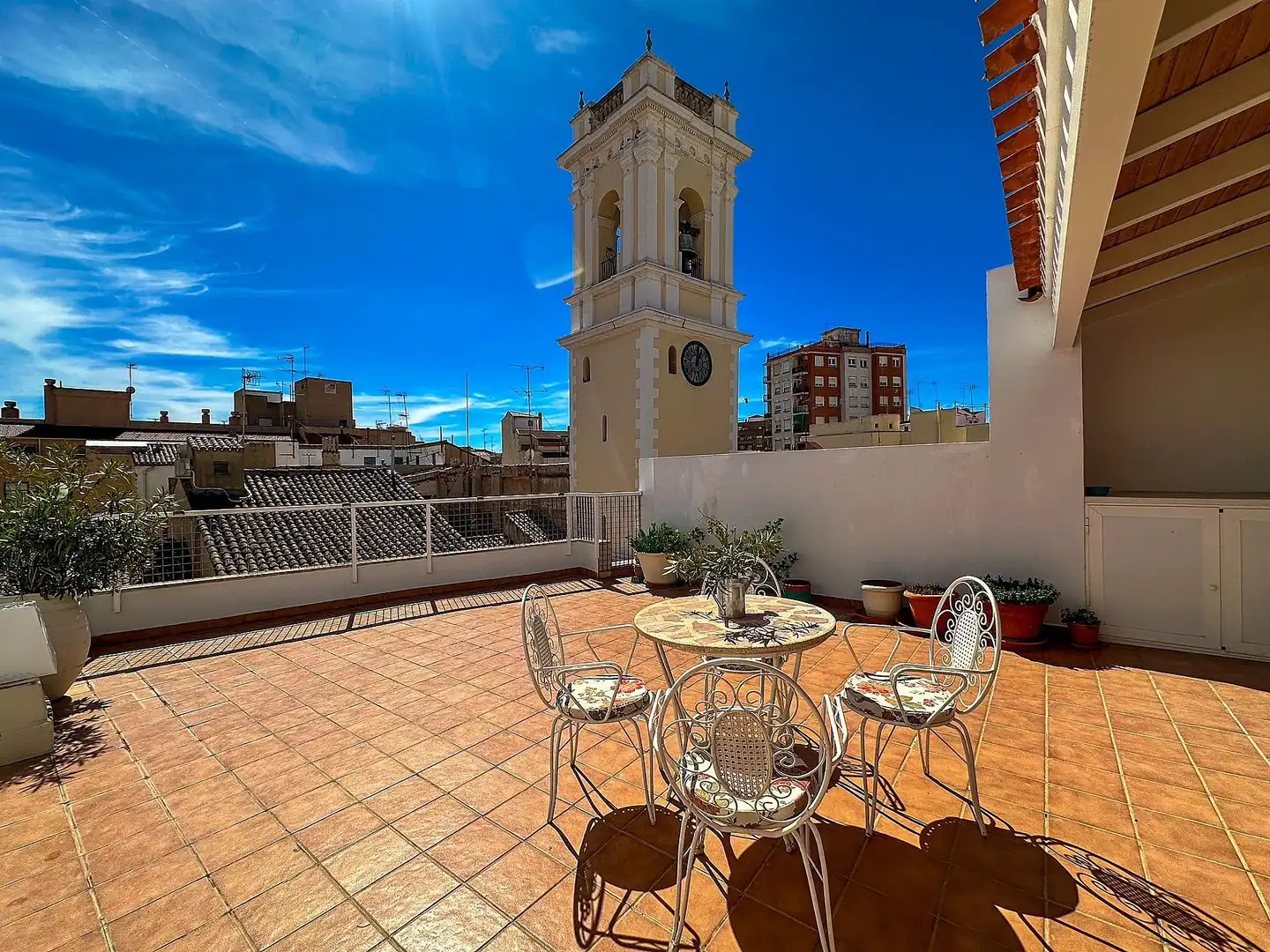 Adossat en venda a Almansa