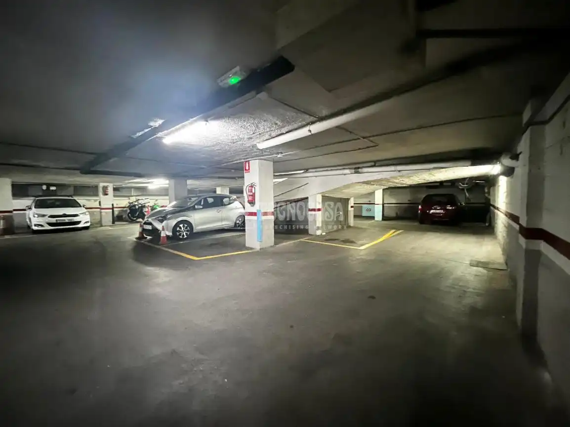 Aparcament de Garatge en venda en L'Hospitalet de Llobregat