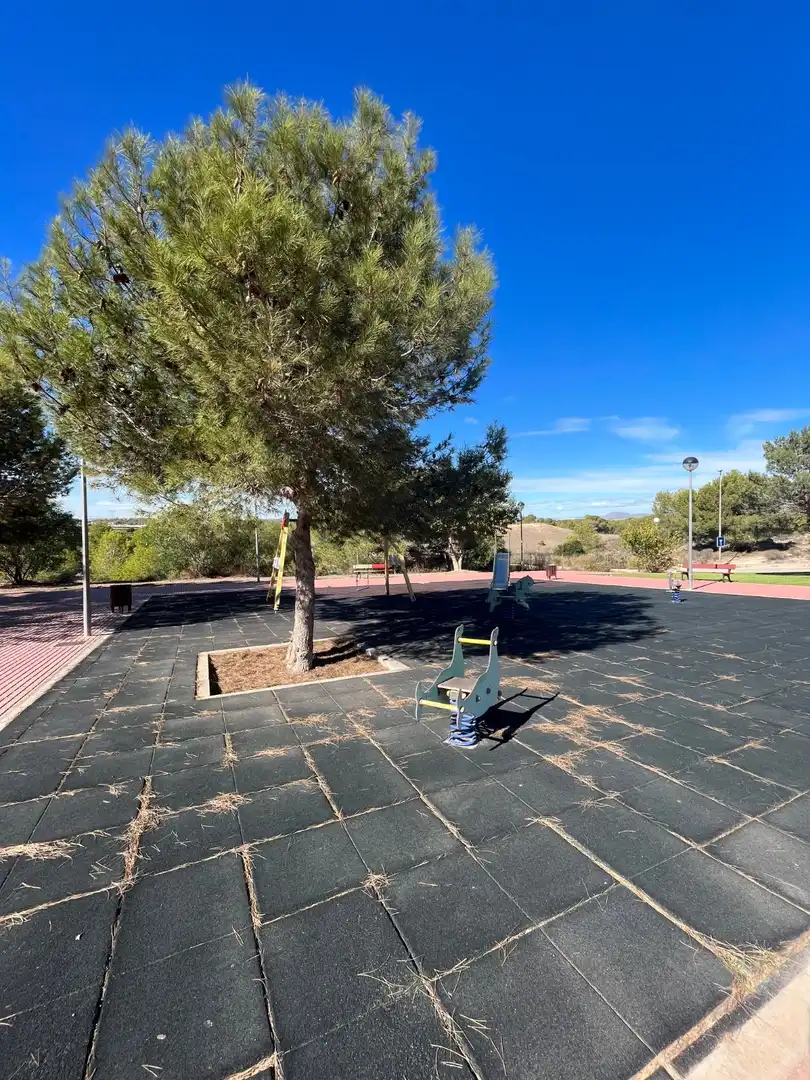 Parking de Casa adosada en venta en Orihuela con Aire acondicionado, Piscina y Amueblado