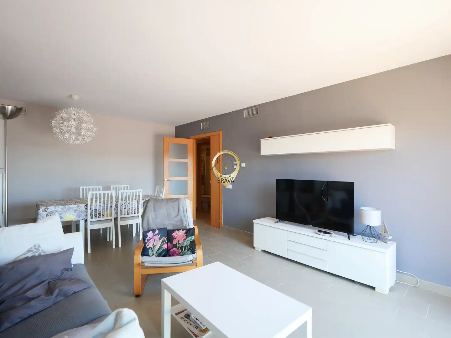 Living room of Flat for sale in Sant Feliu de Guíxols  with Air Conditioner, Heating and Terrace