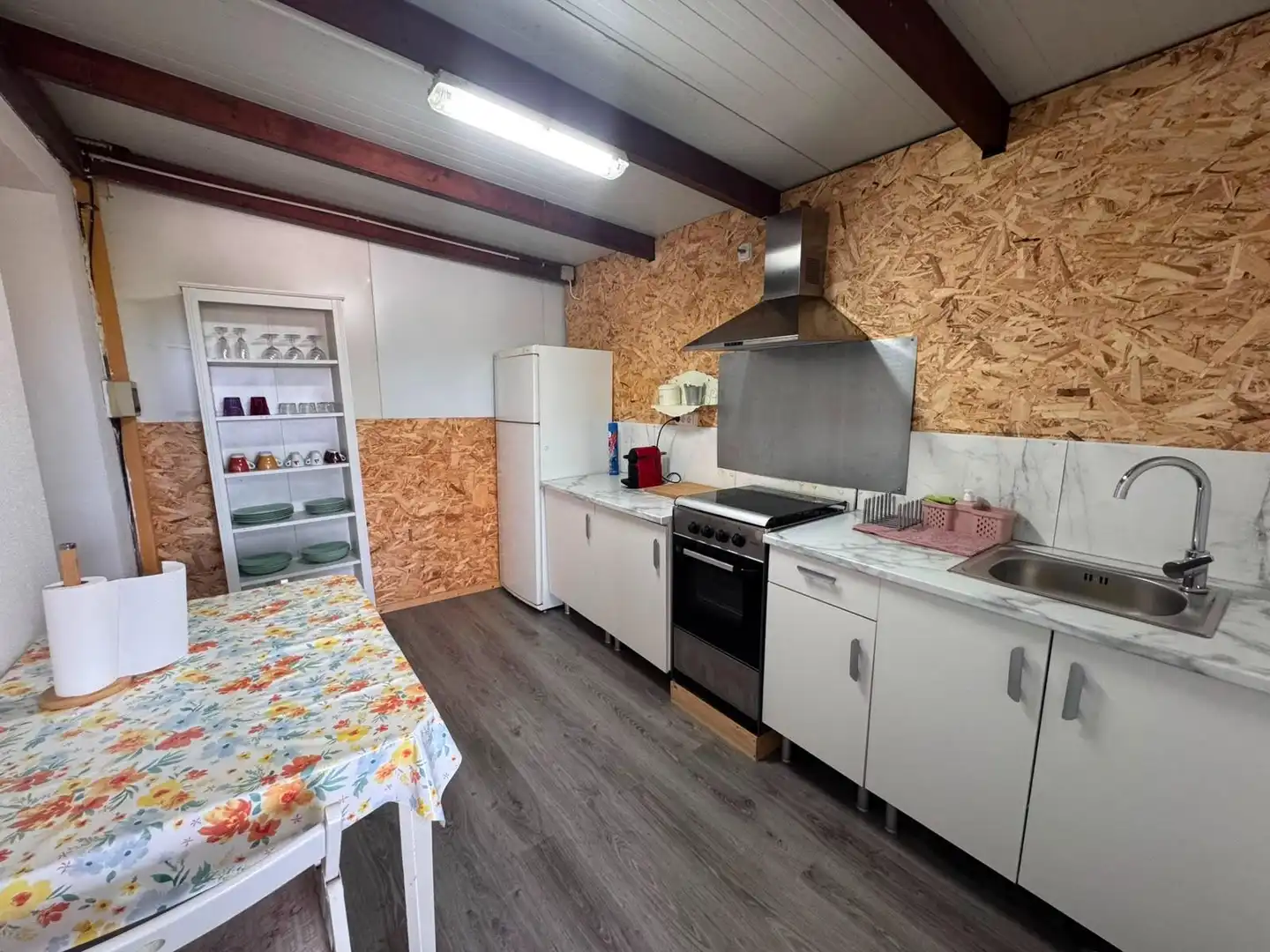 Cuina de Casa o xalet en venda en Caldes de Malavella amb Aire condicionat, Calefacció i Jardí privat
