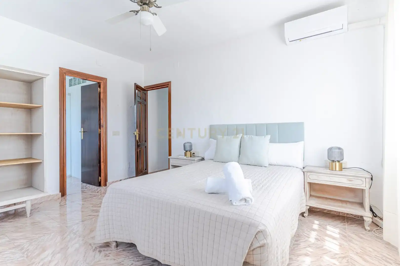 Habitación de Edificio en venta en Gójar