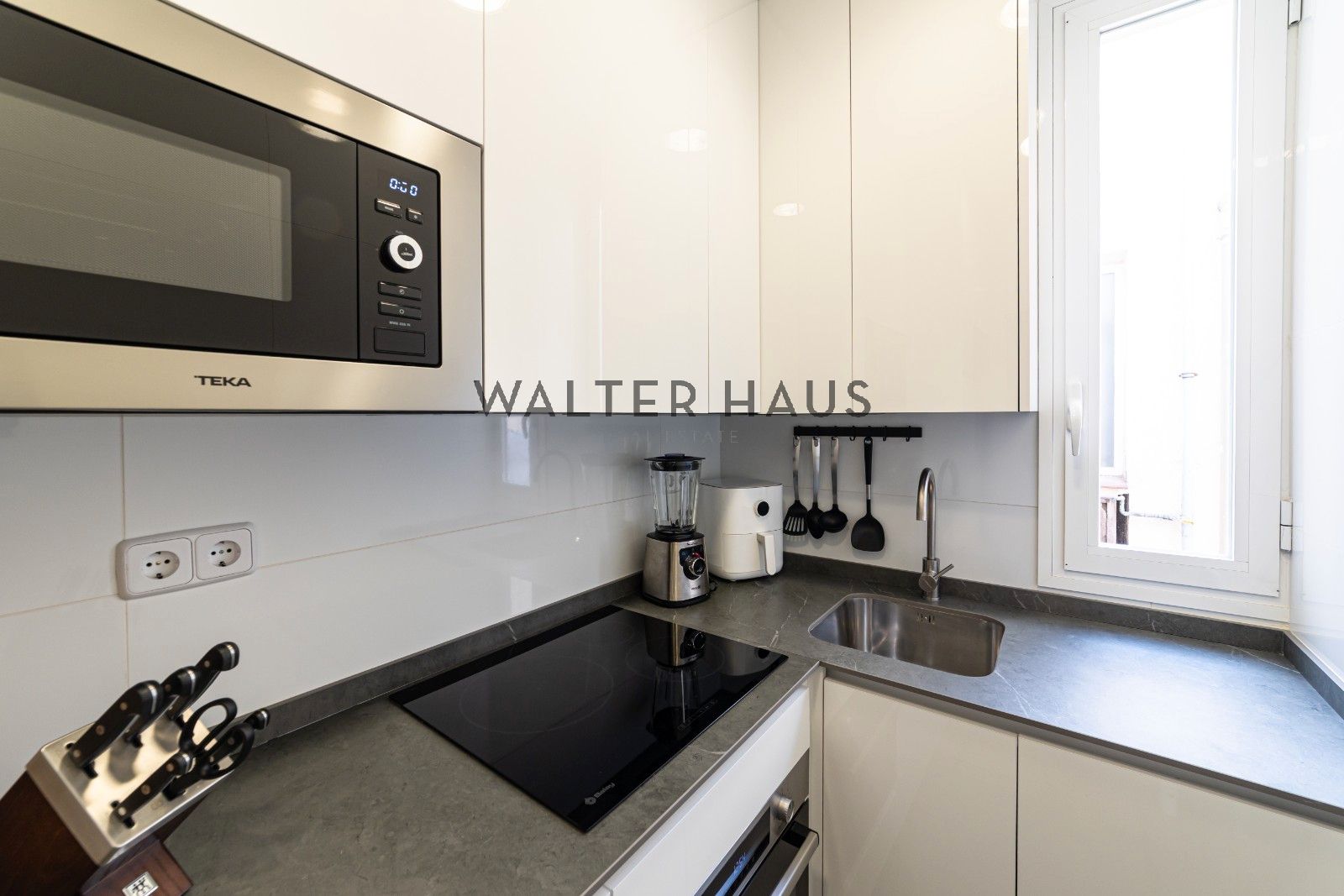 Kitchen of Flat for sale in  Madrid Capital  with Air Conditioner, Heating and Furnished